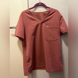 Figs women’s mauve scrub top size medium